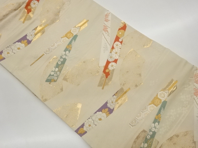 地紙に扇子・花々・亀甲模様織出し名古屋帯